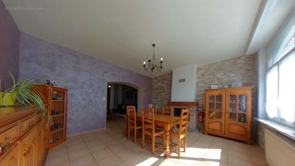 Maison 6 pièces / 174 m² / 199 000 EUR / PUISIEUX - photo 10