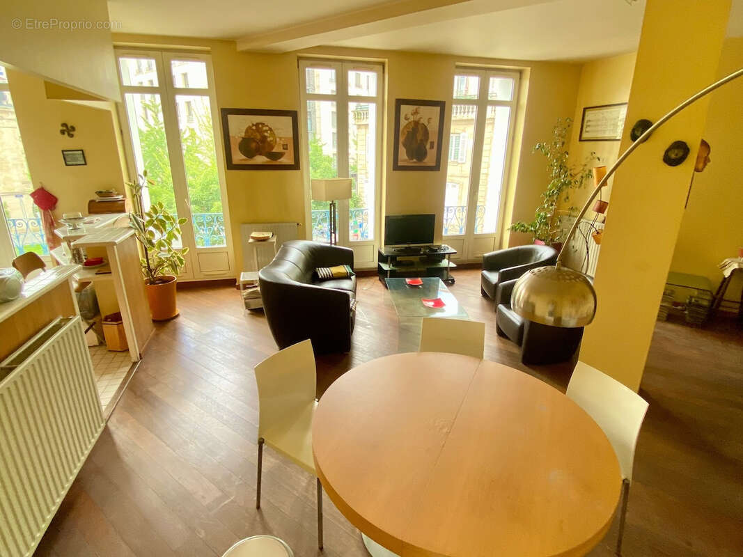 Appartement à BORDEAUX