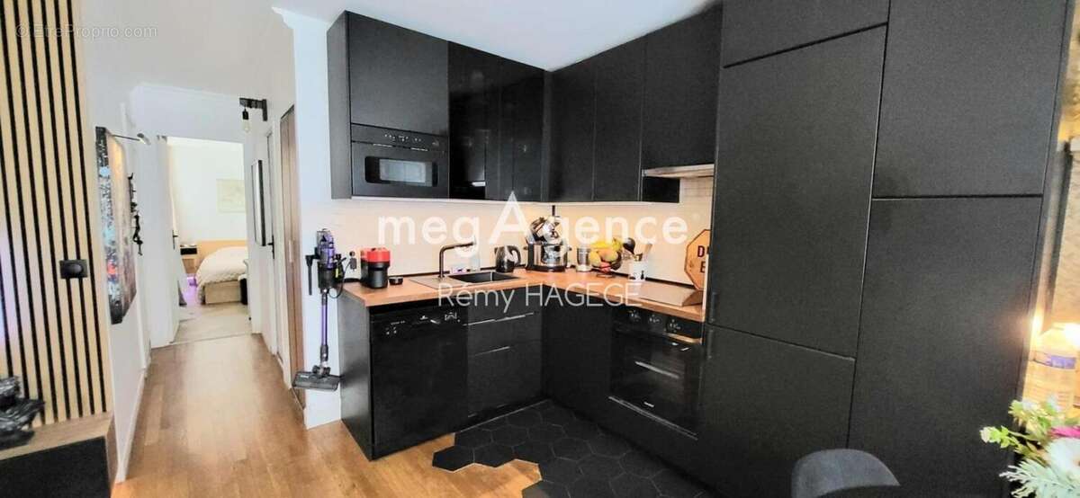 Appartement à COURBEVOIE