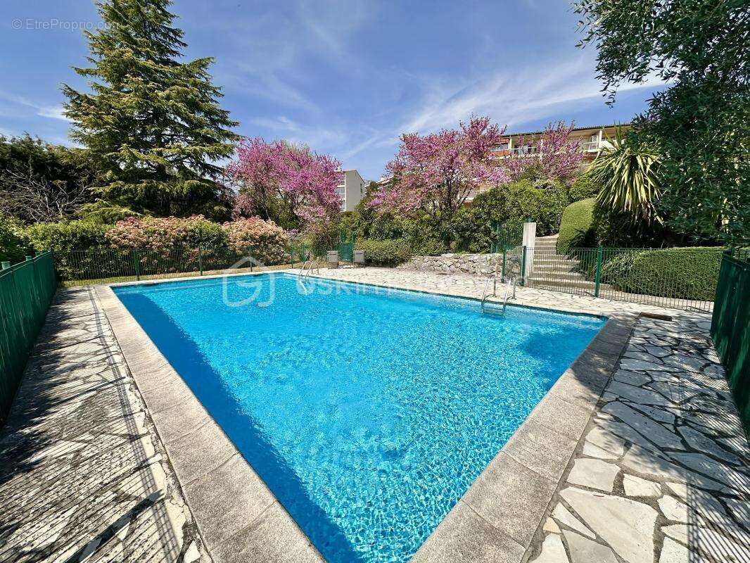 Appartement à VENCE