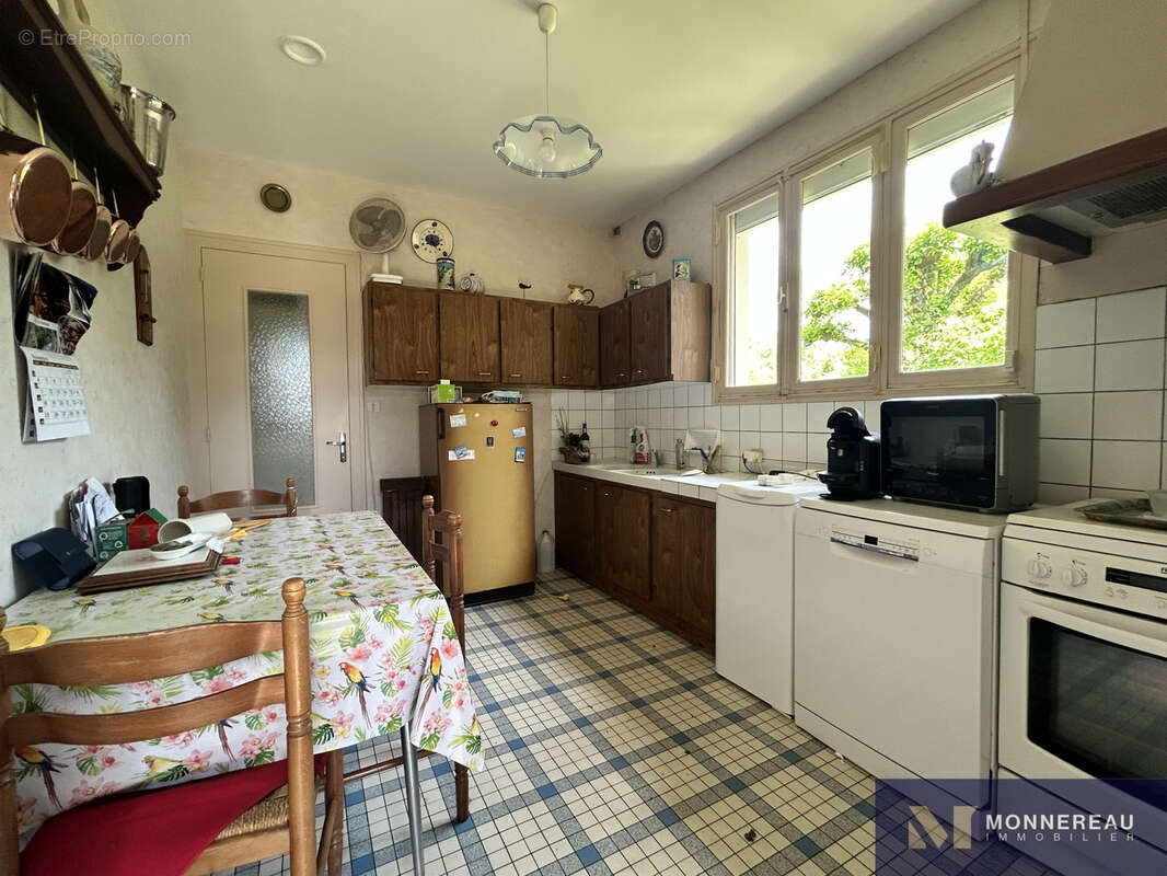 Maison à BAIGNES-SAINTE-RADEGONDE