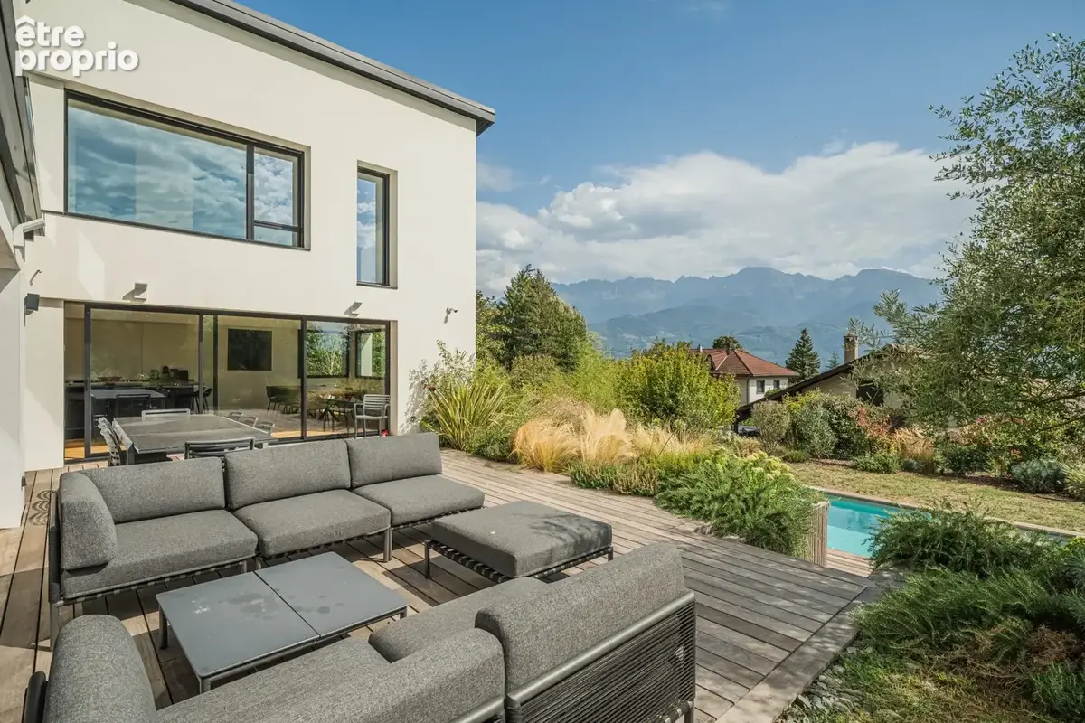 Maison 7 pièces 240 m² à vendre à Saint-Ismier (38330) - photo 6
