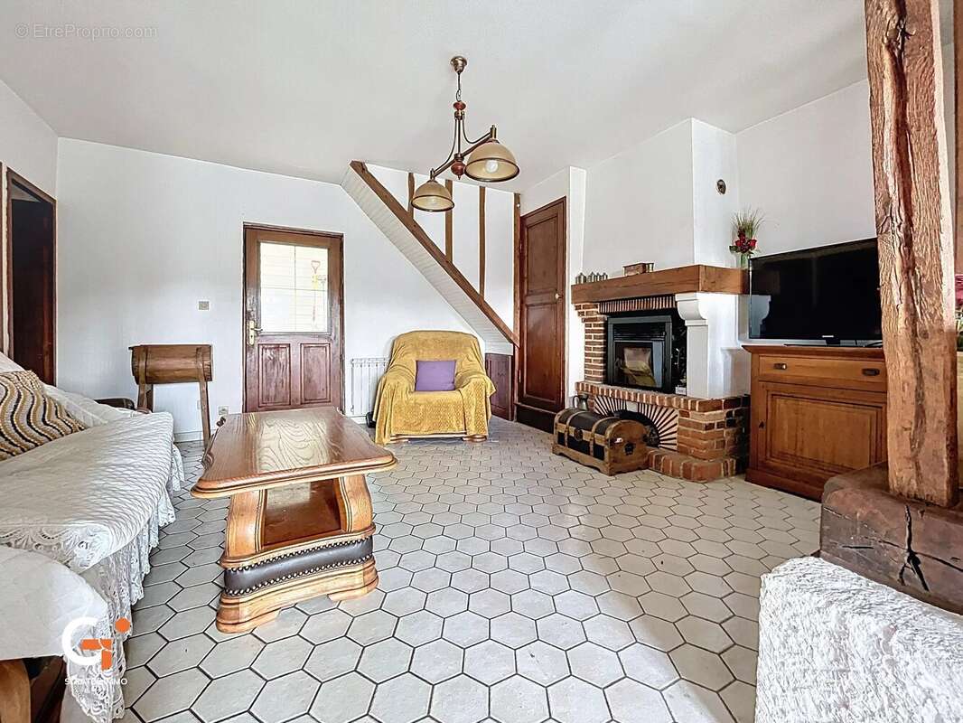 Maison à SAINT-LEGER-DU-BOURG-DENIS