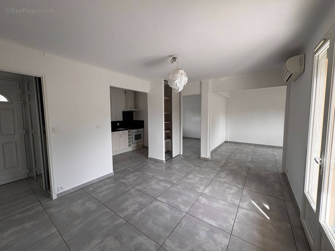 Appartement à SANARY-SUR-MER