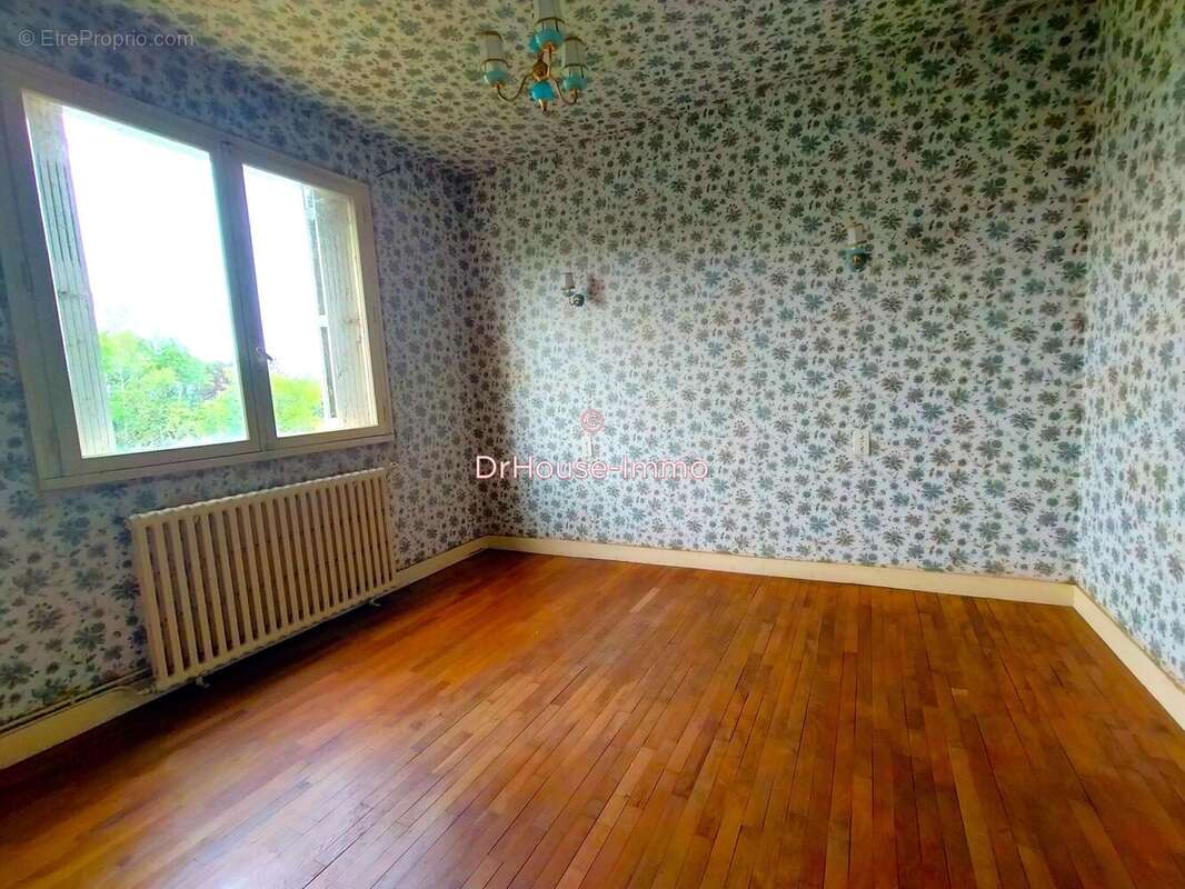 Maison 163 m² à L'isle-Jourdain  - photo 5