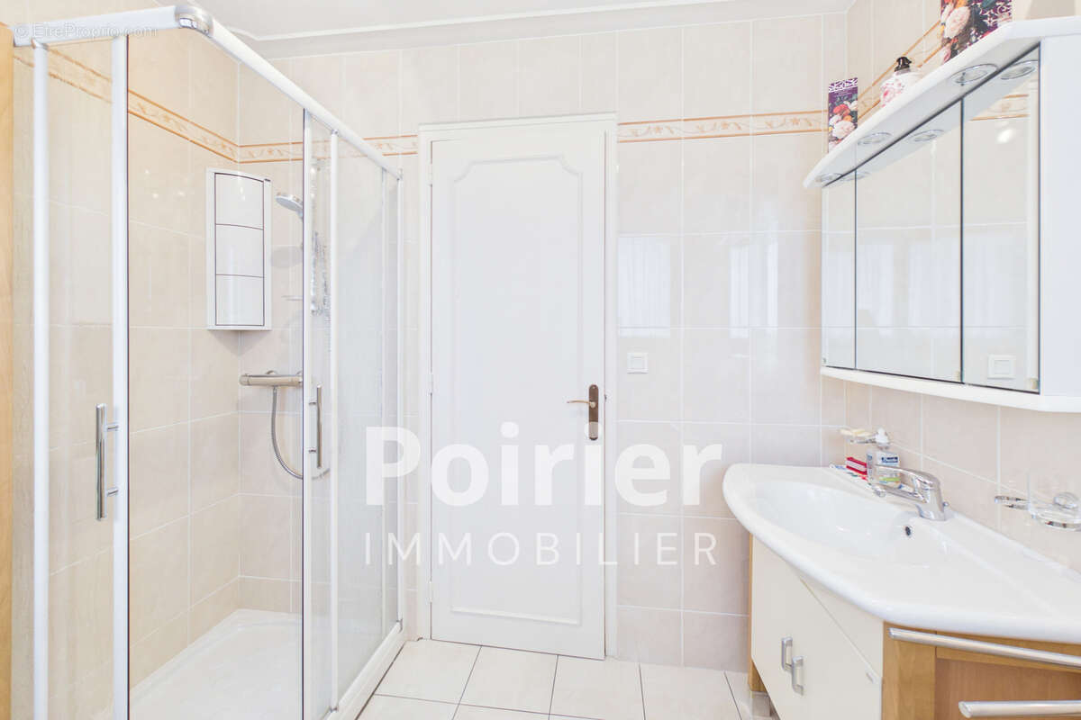 Appartement à EVIAN-LES-BAINS