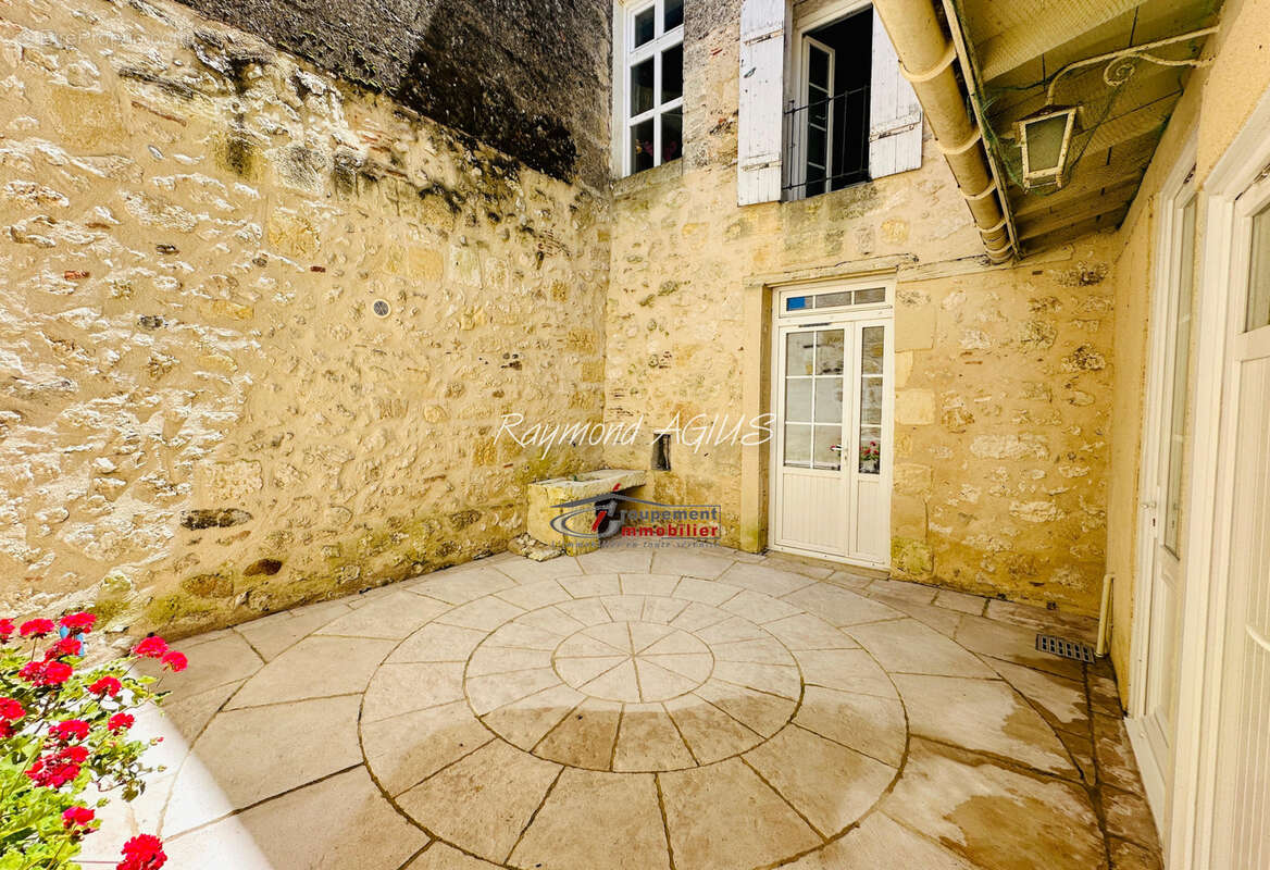 Maison à PORT-SAINTE-FOY-ET-PONCHAPT