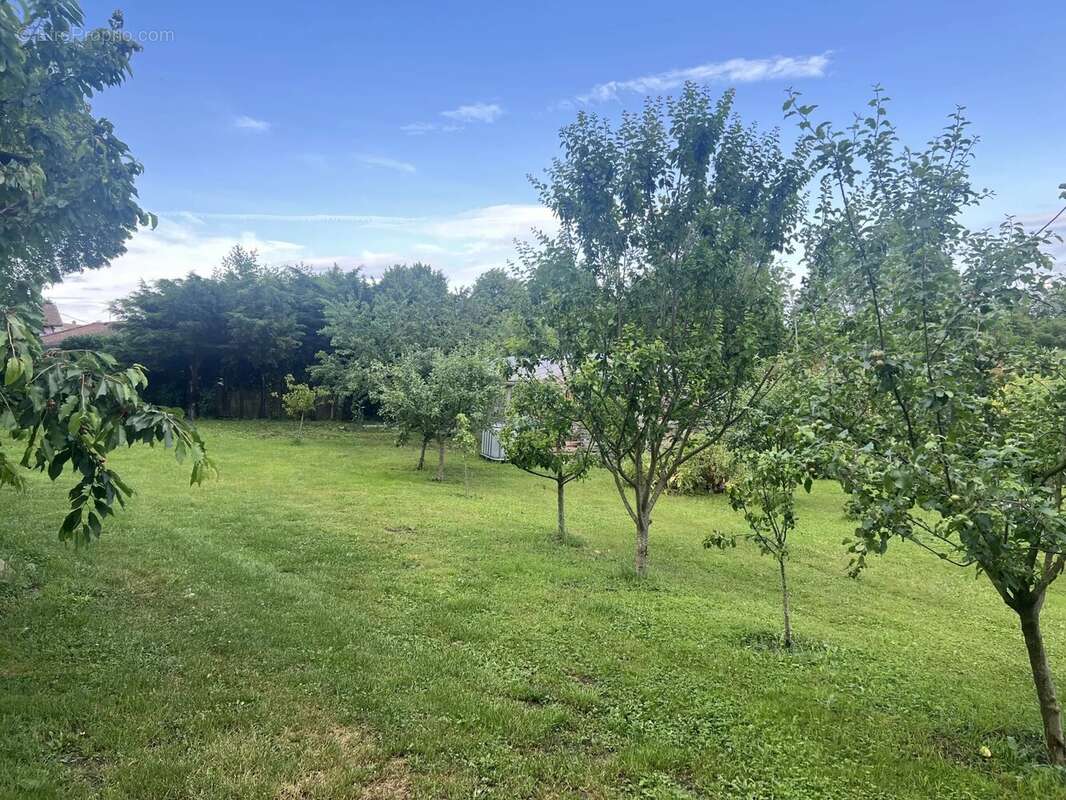 Maison à CHEVRIERES
