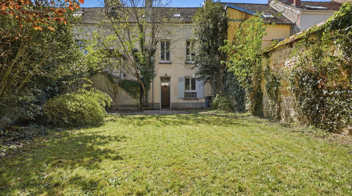 Maison à FONTAINEBLEAU