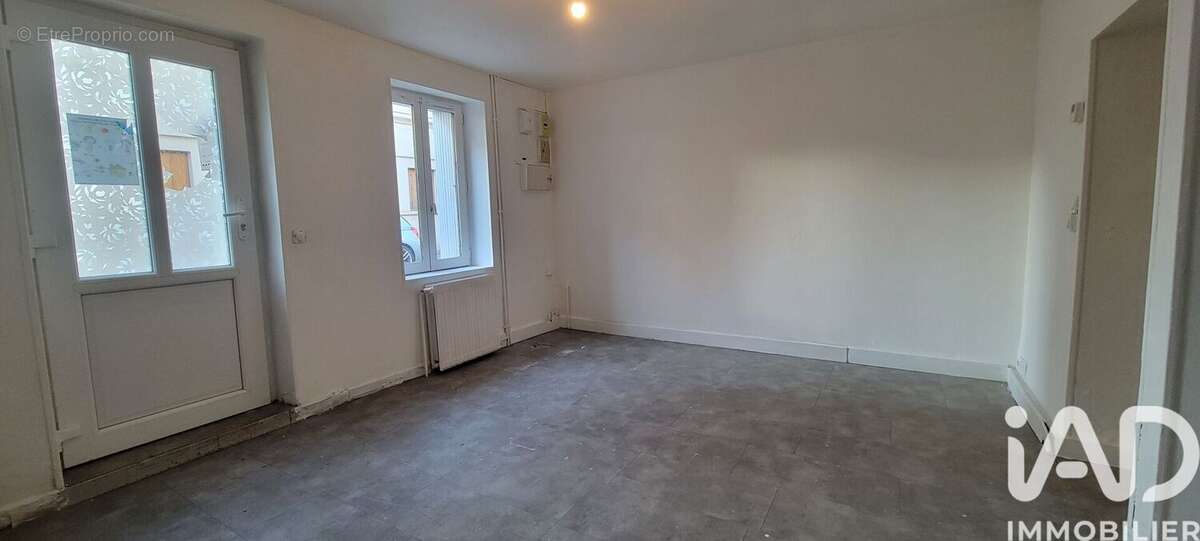 Photo 2 - Maison à SAINT-ETIENNE-DU-ROUVRAY