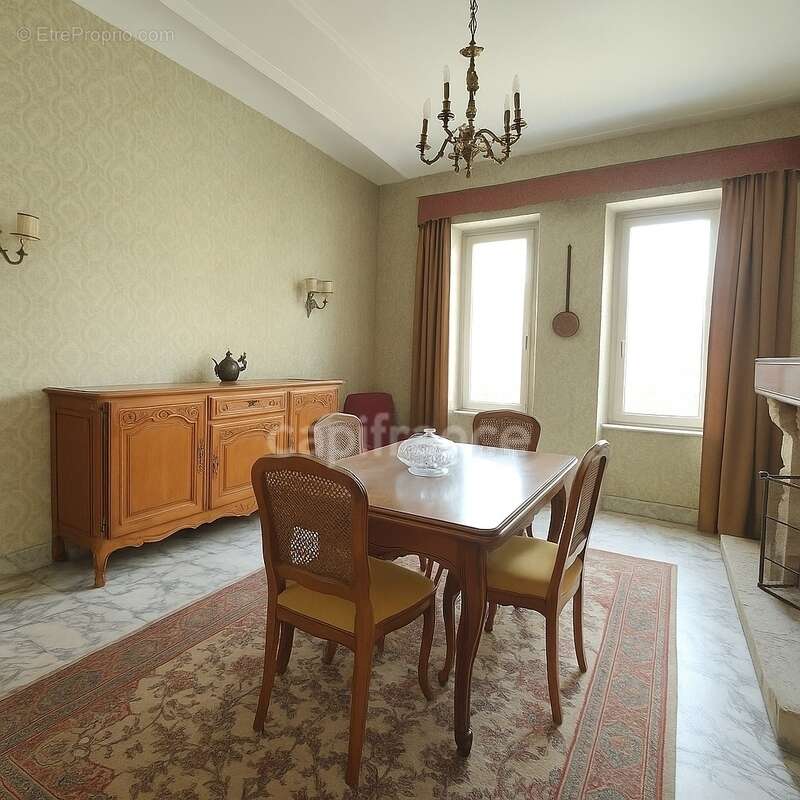 Maison à CHEMILLY-SUR-YONNE