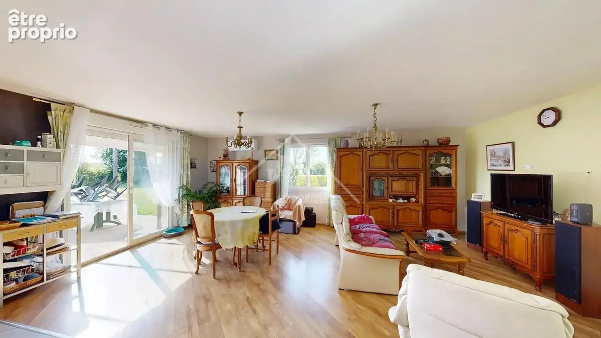 Exclusivite proche gannat jolie maison trois chambres garage terrain - photo 2