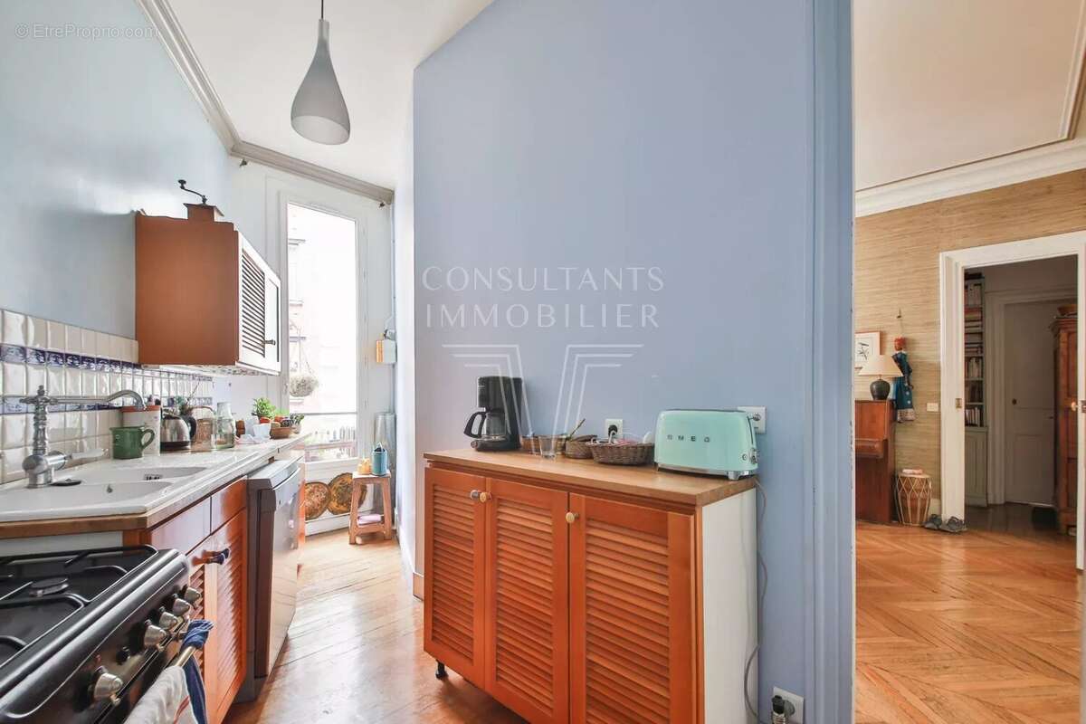 Appartement à PARIS-6E