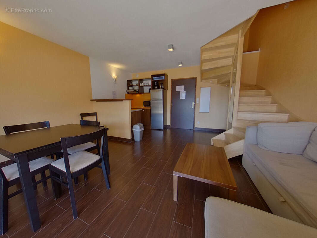 Type 3 en duplex - terrasse  - parking privatif - piscine - photo 7