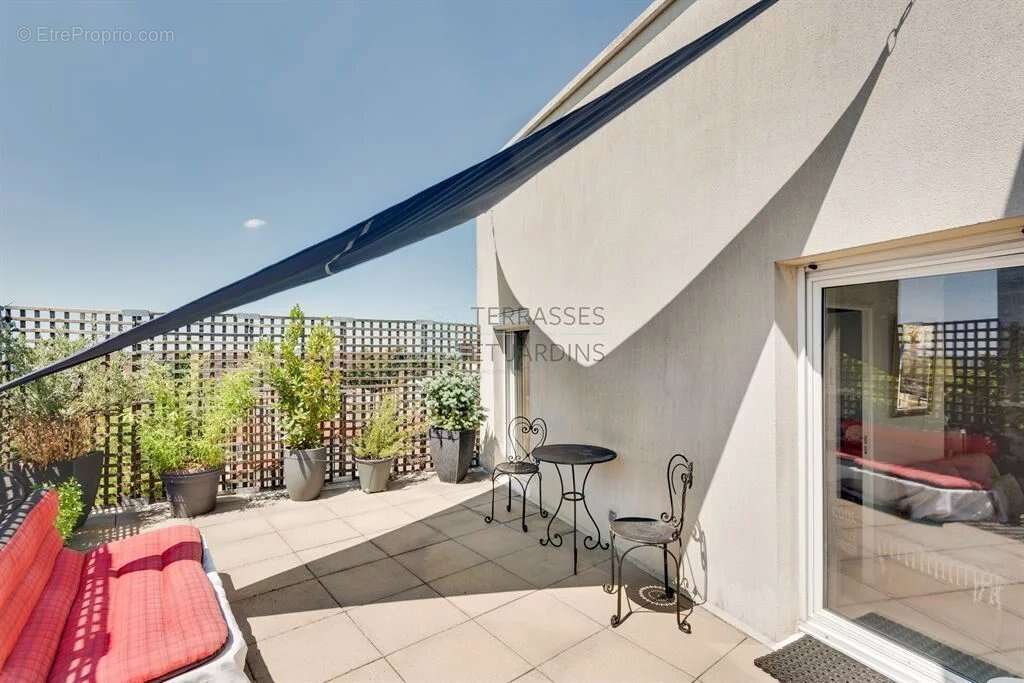 Appartement à LA COURNEUVE