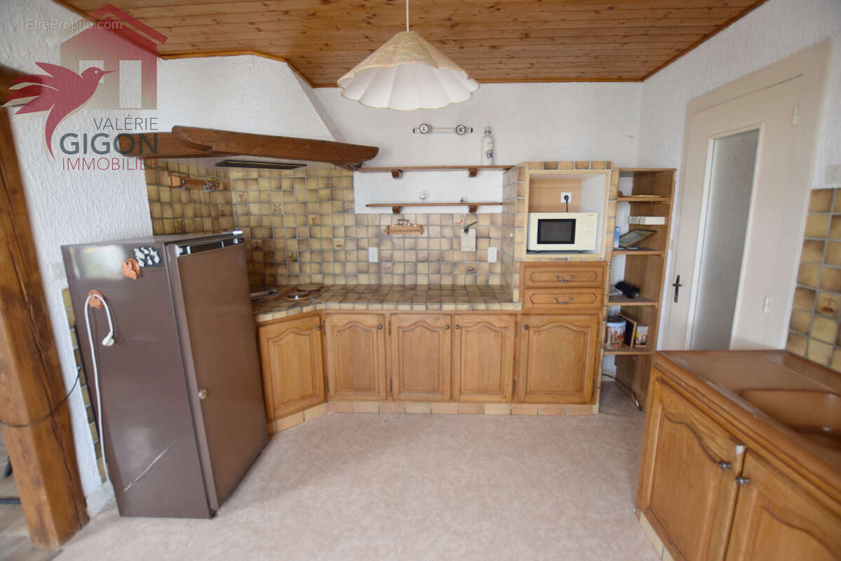 Maison à VIEUX-CHARMONT