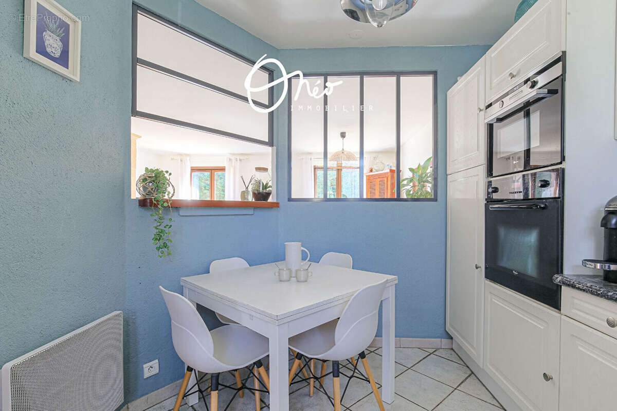 Maison à SAINT-PIERRE-DE-CHANDIEU