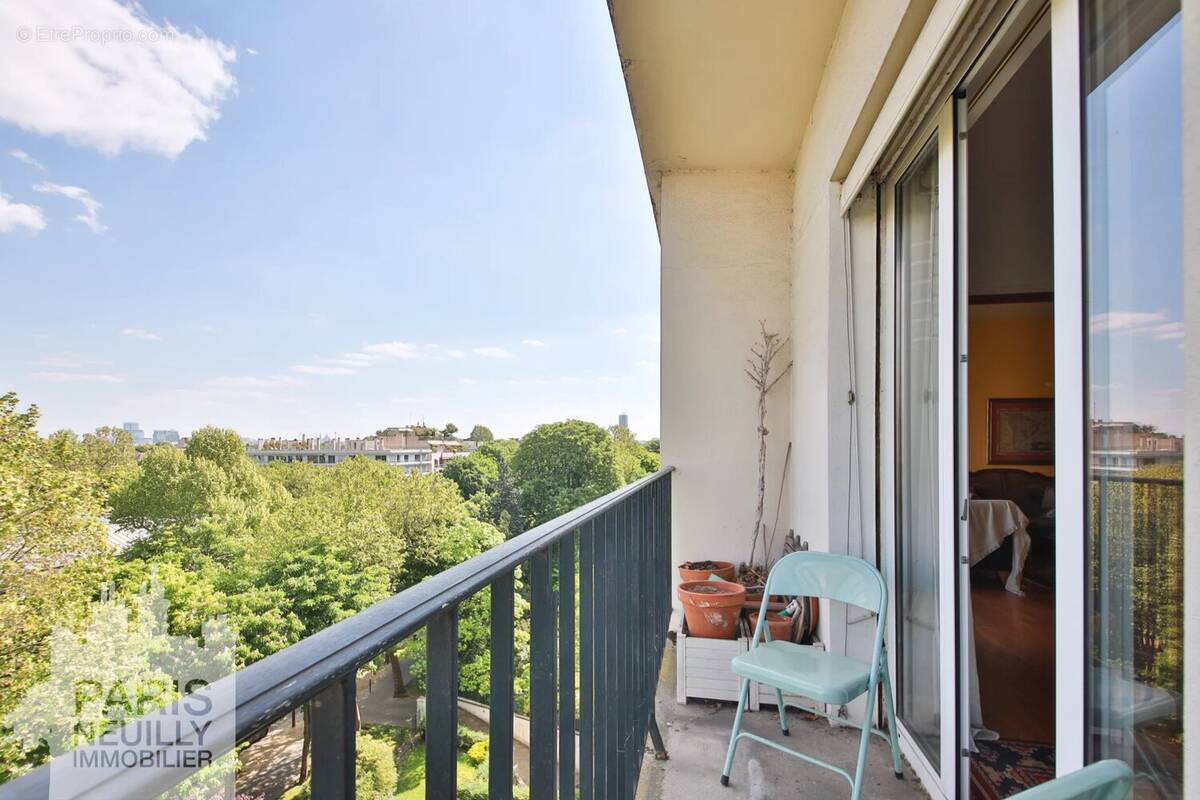 Appartement à NEUILLY-SUR-SEINE