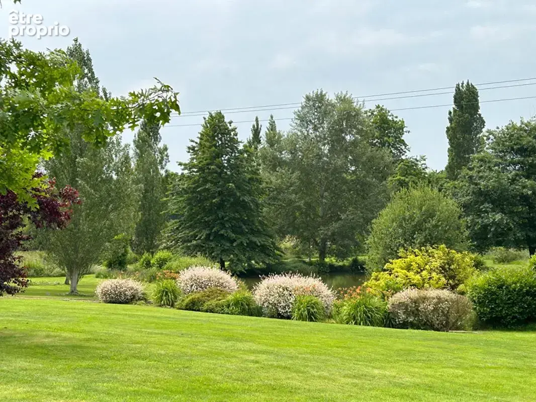 Propiété avec étang et rivière 273 m2 - photo 14