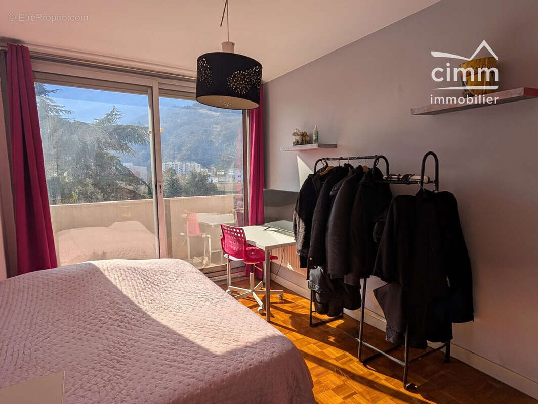 Appartement à SEYSSINET-PARISET