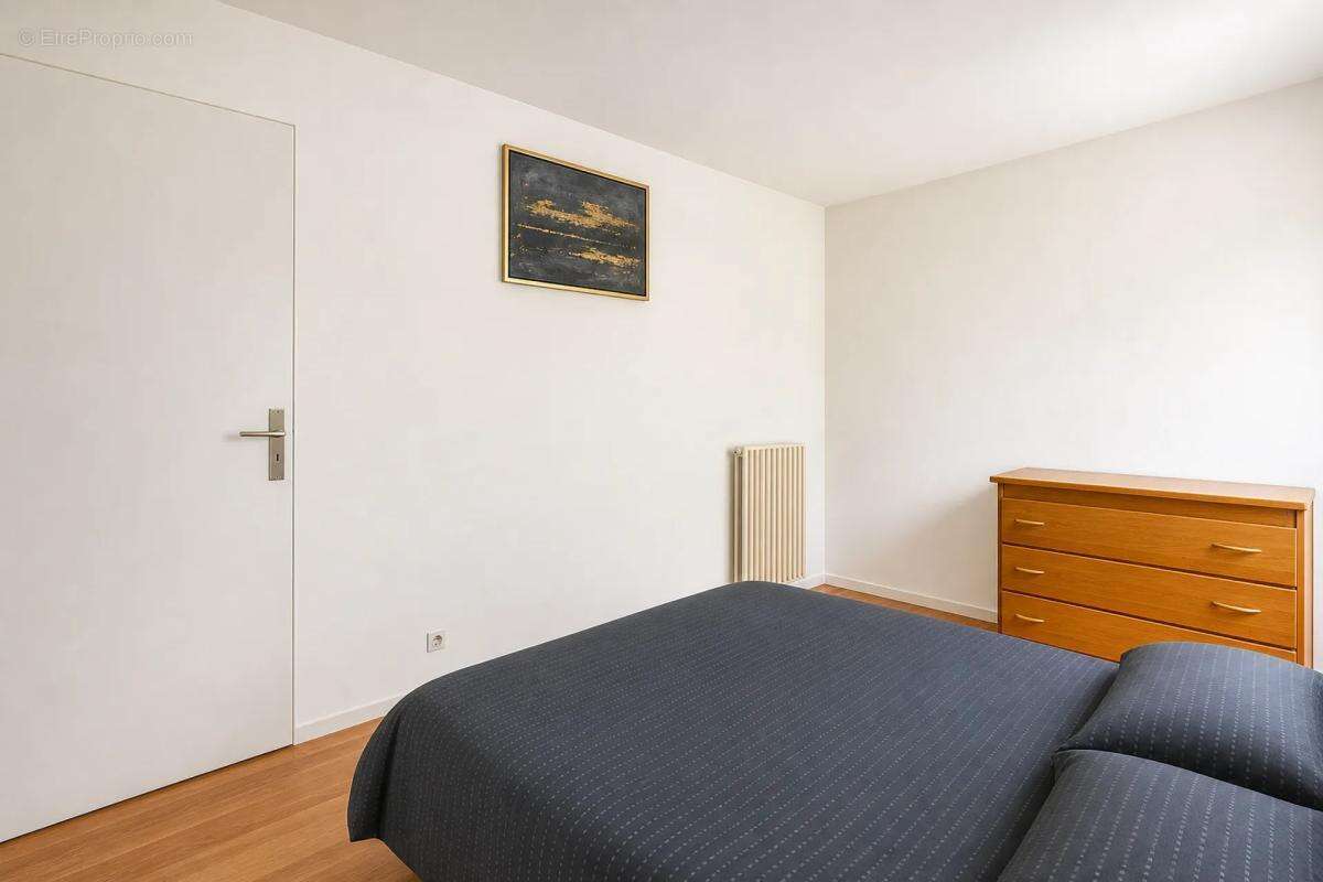 Appartement à LES CLAYES-SOUS-BOIS