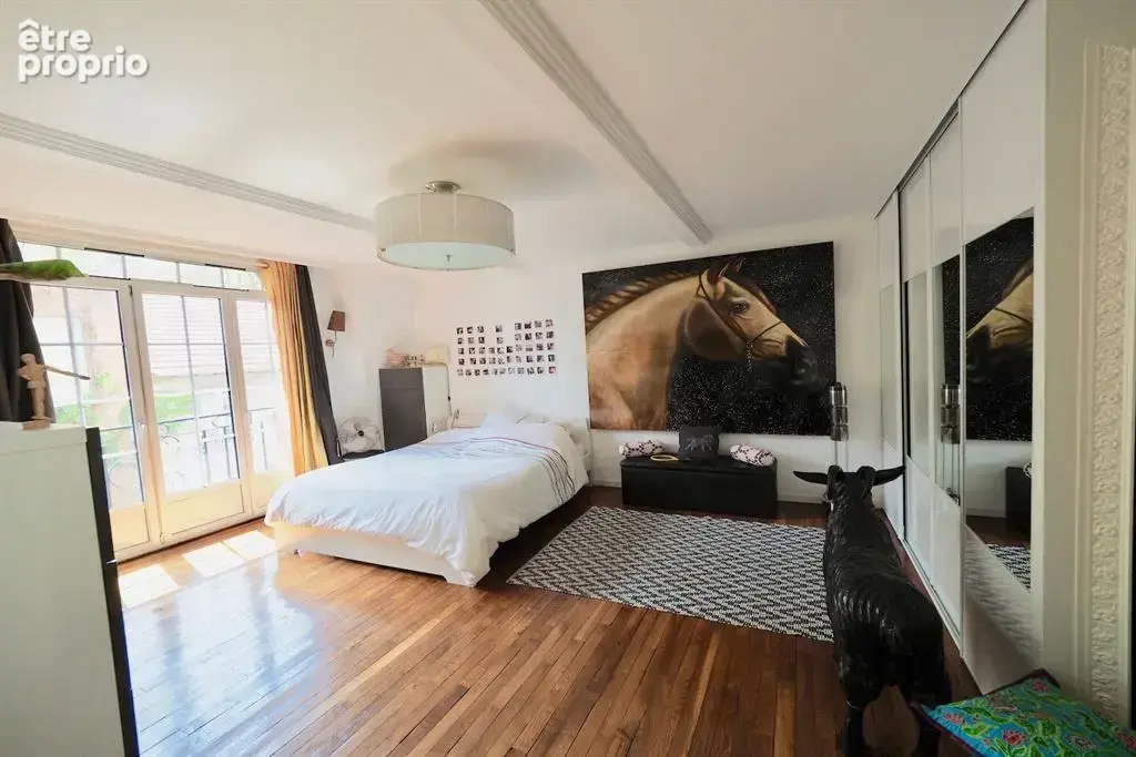 Paris 14e (75014) – Maison de 195 m², 4 chambres, bureau, patio de 17 m² – quartier du Parc Montsouris - photo 8