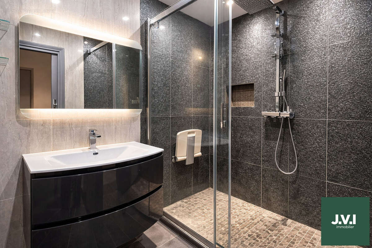 Appartement à ENGHIEN-LES-BAINS