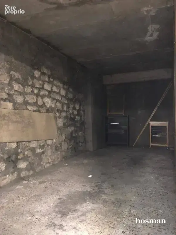 Photo Parking à Paris-15e au prix de 25 000€