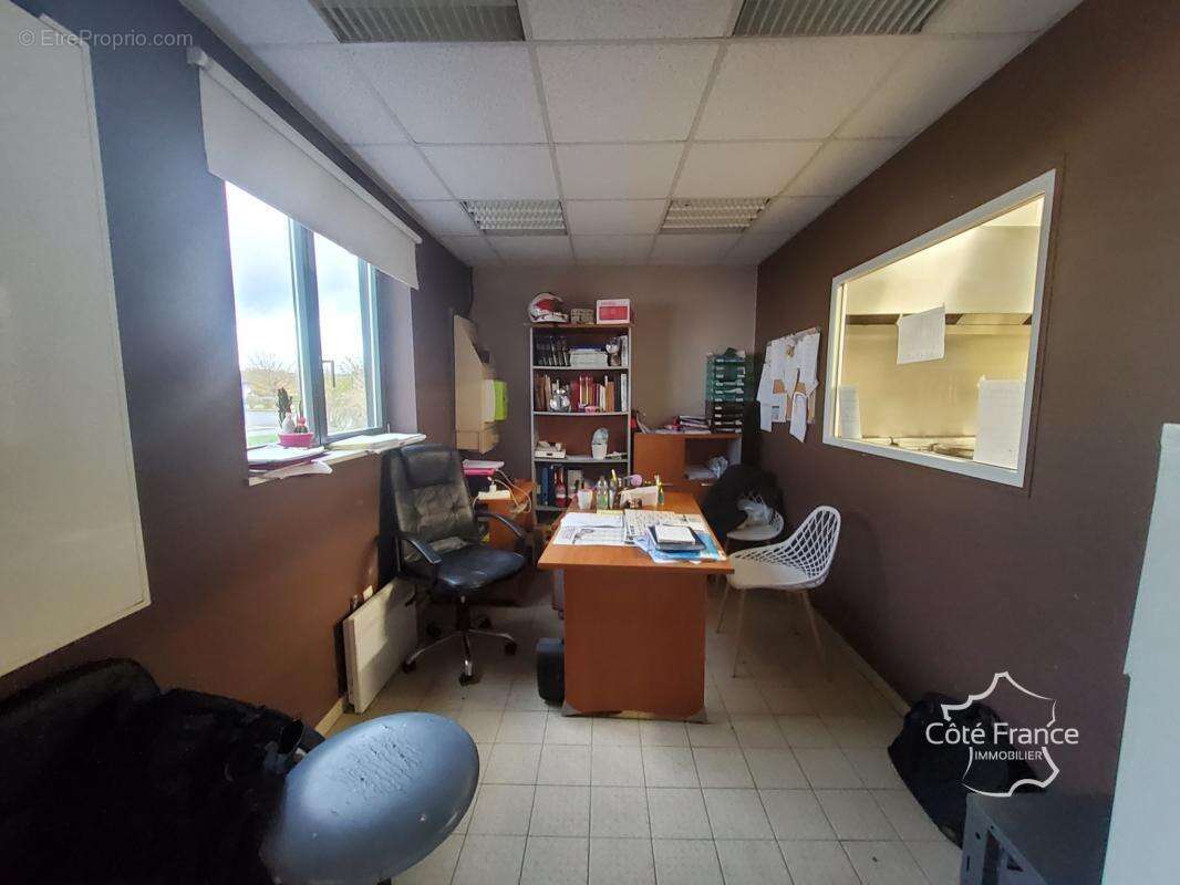 À VENDRE   Fonds et Murs Commerciaux Activité Traiteur   GIV - photo 5