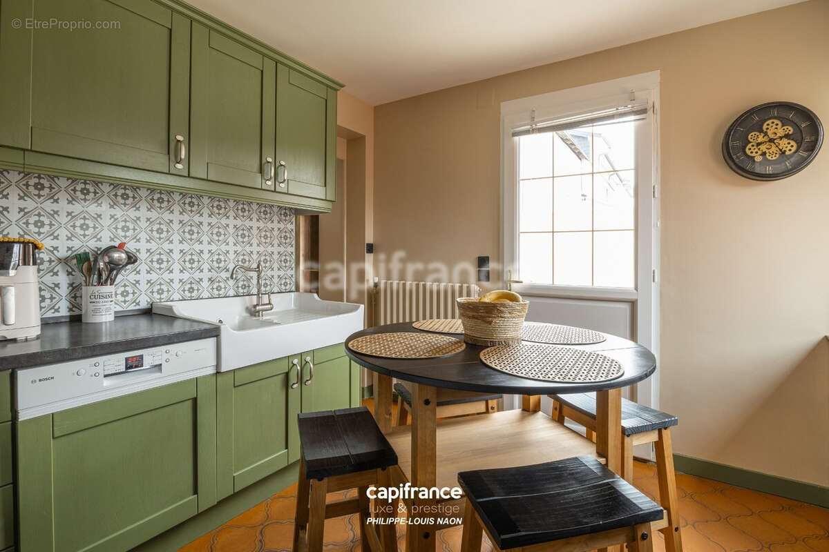 Arnage – cœur de ville – maison rénovée, jardin, dépendance & double garage 43 m² - photo 3