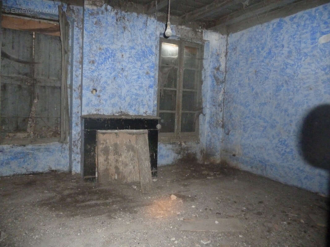 Maison à PUY-L&#039;EVEQUE