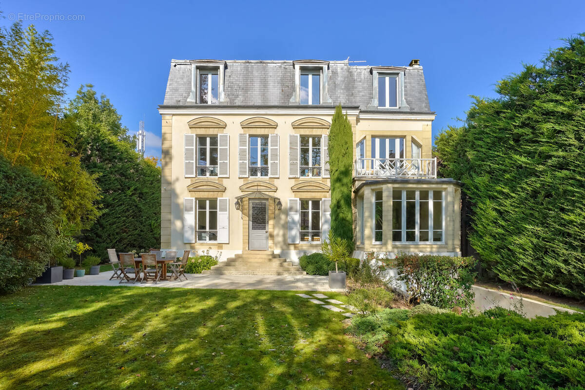 Maison à LE VESINET