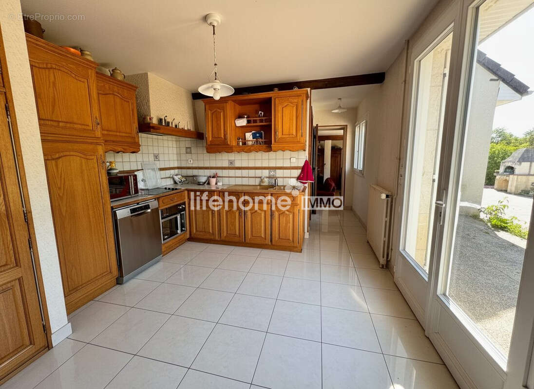 Maison 110 m² à Chateauroux  - photo 4