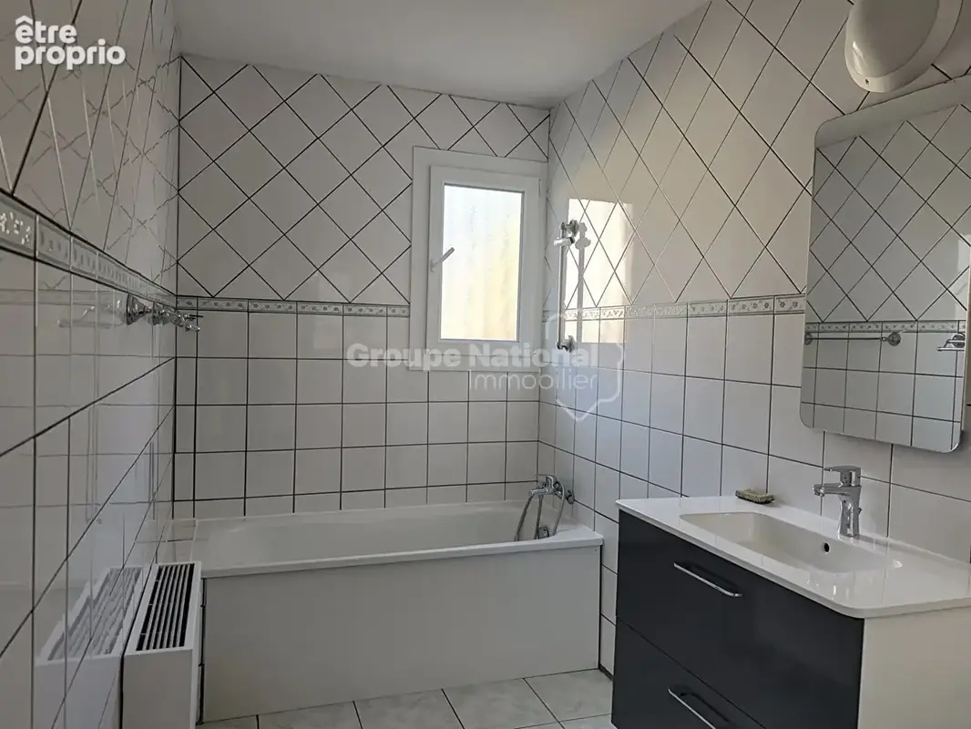 Rognac, Appartement de type 3 avec cave privative - photo 8