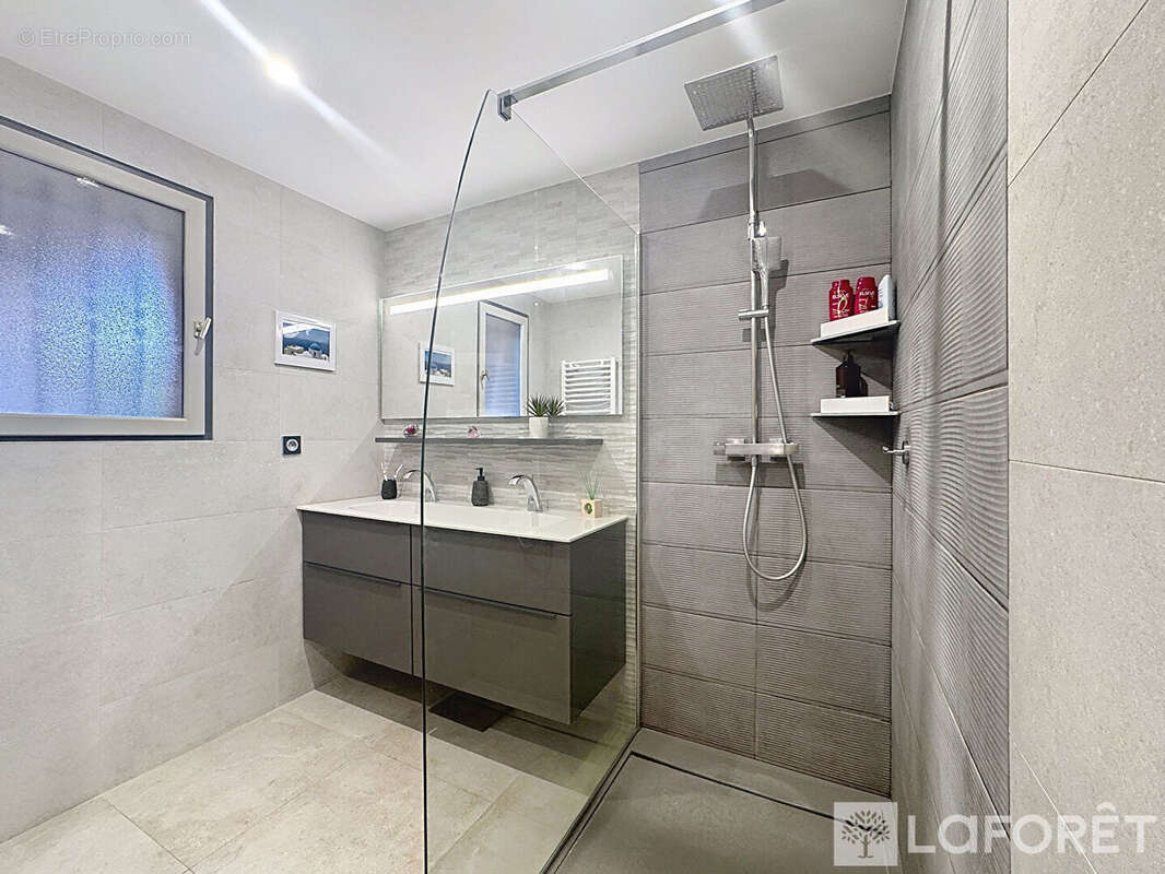 Maison à L&#039;ISLE-D&#039;ABEAU