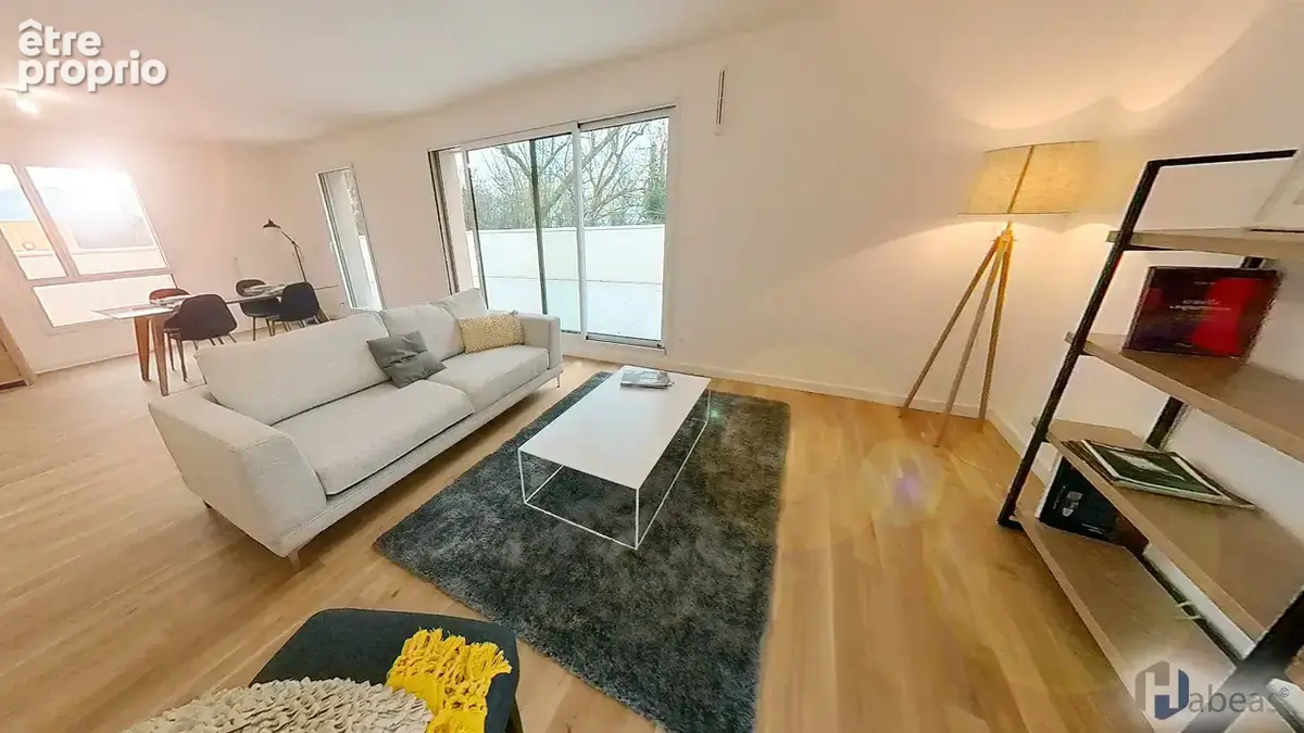Attique d'Exception : T5 de 111.60 m² avec Terrasse Plein Ciel de 70,45m², Parking et cave - photo 2