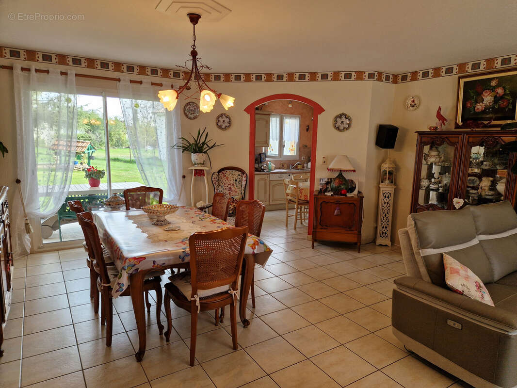 Maison à SAINTE-LIVRADE-SUR-LOT