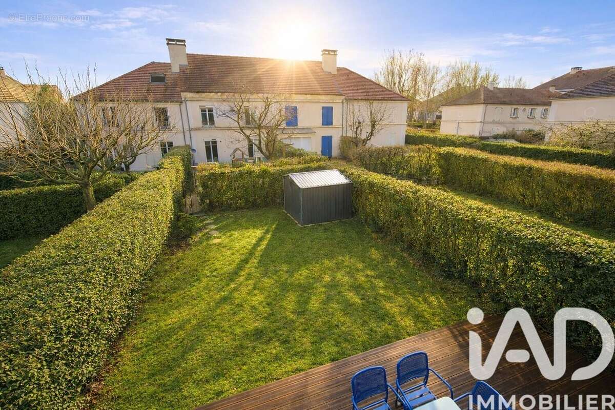 Photo 2 - Maison à BUSSY-SAINT-GEORGES