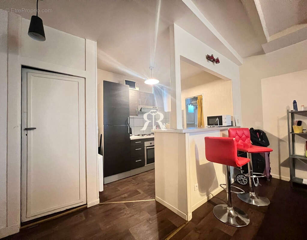 Hyper-centre Clermont-Ferrand   Appartement 30 m2 avec cave - photo 4