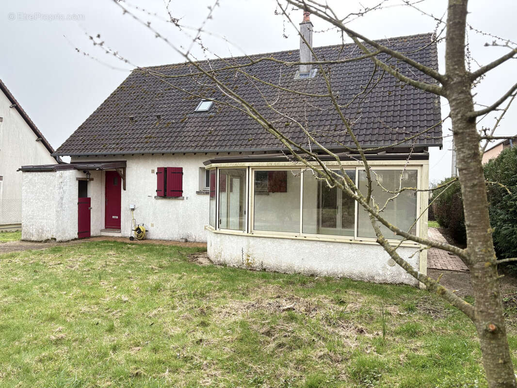Maison à CHUISNES