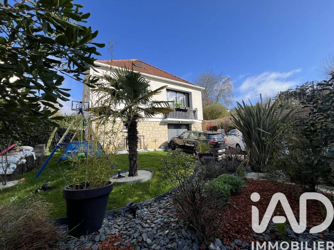 Photo 1 - Maison à MONTMORENCY