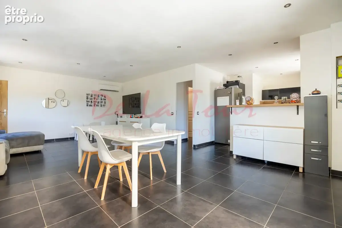 Secteur 12ème Maison individuelle de plain-pied T4 avec dépendances sur un terrain de 1 360 m2 - photo 7