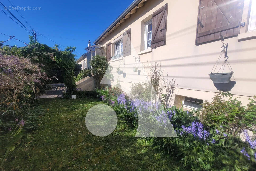 Maison à BELLOY-EN-FRANCE