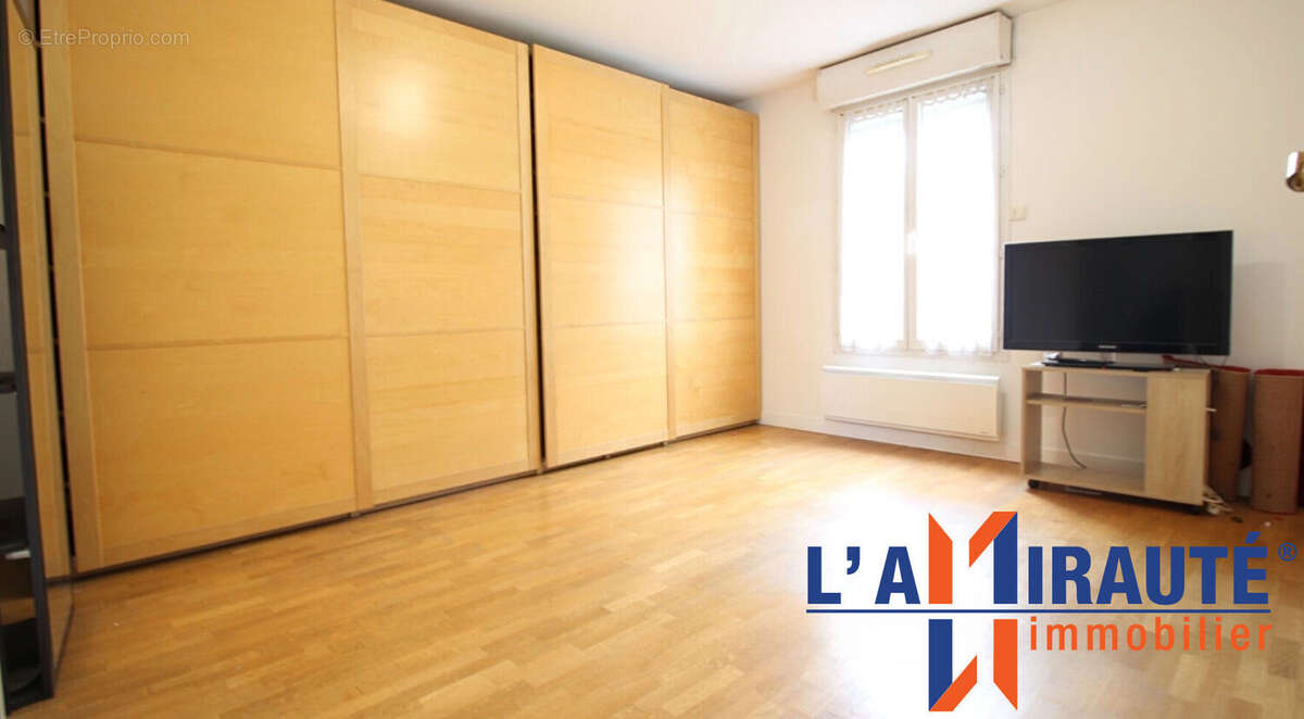 Appartement à SARTROUVILLE
