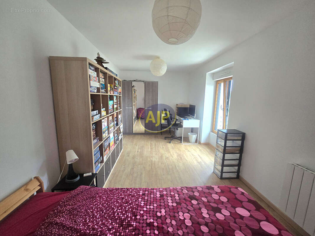 Maison à CONQUEREUIL