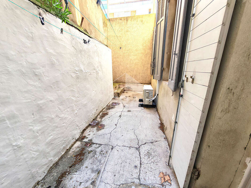Appartement à MARSEILLE-5E