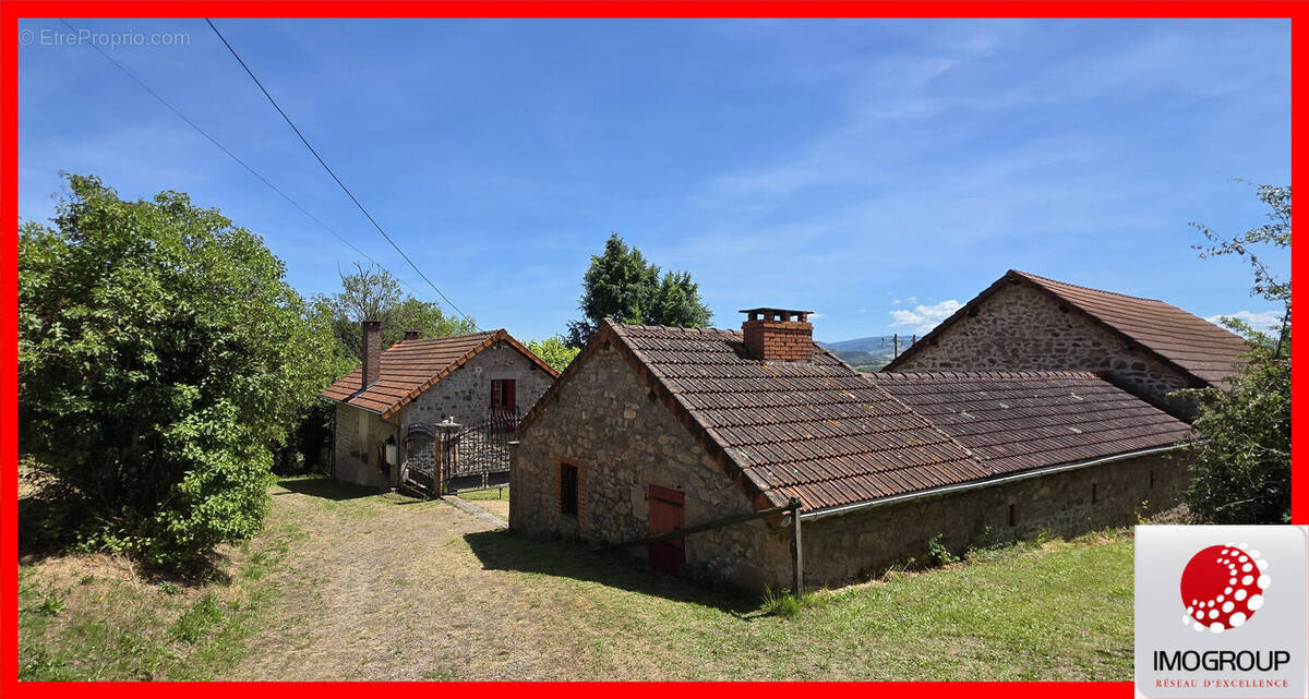 Maison à CHATELUS