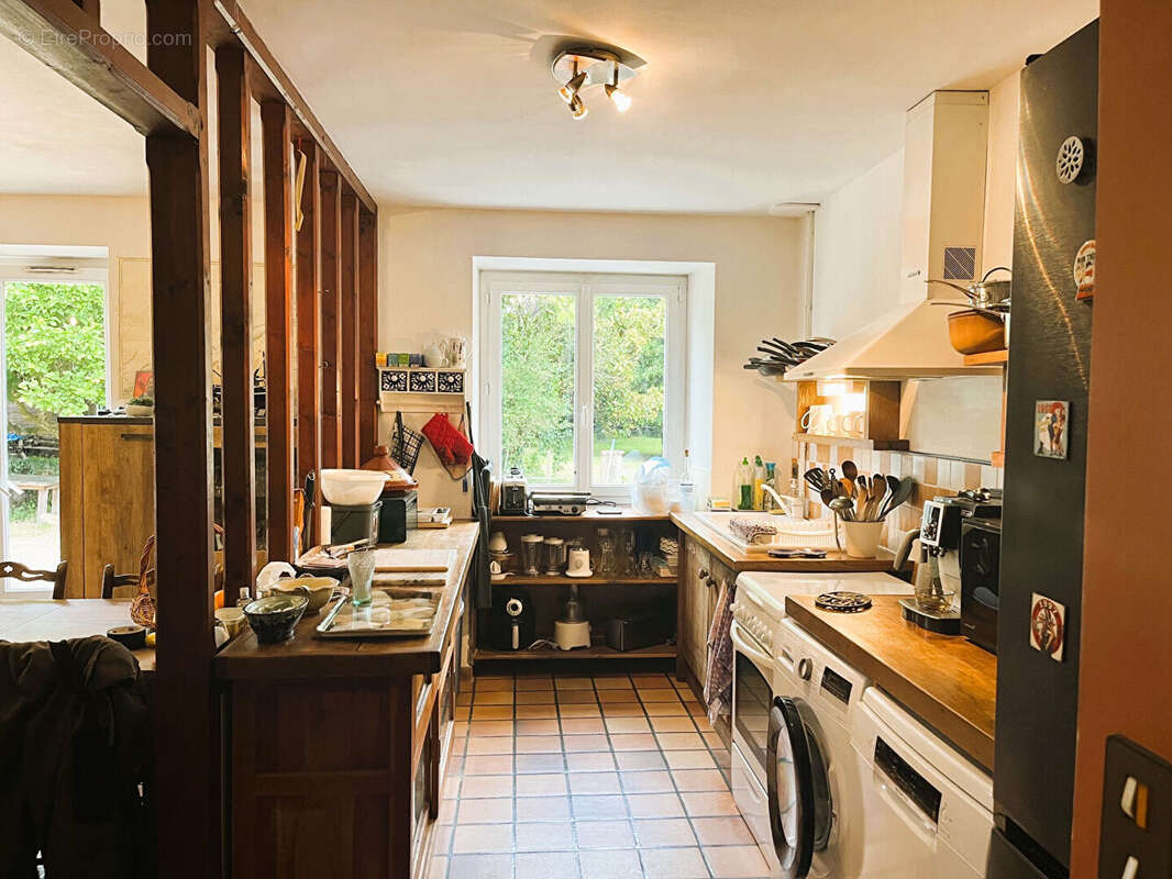 Maison à CHAMPAGNAC-LA-RIVIERE
