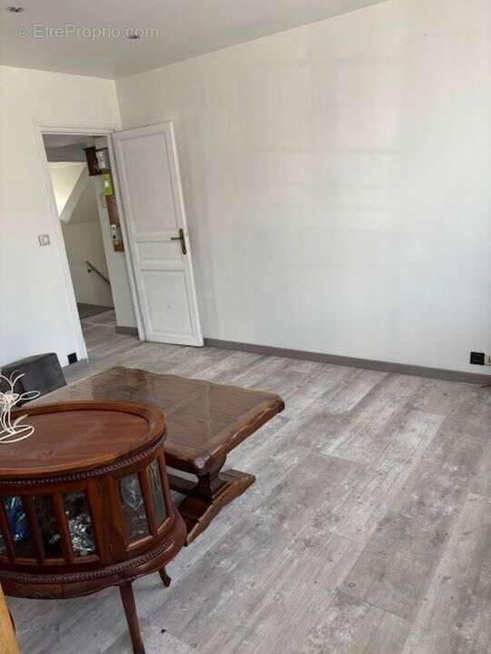 VILLENEUVE LA GUYARD, maison composée de deux logements - photo 3