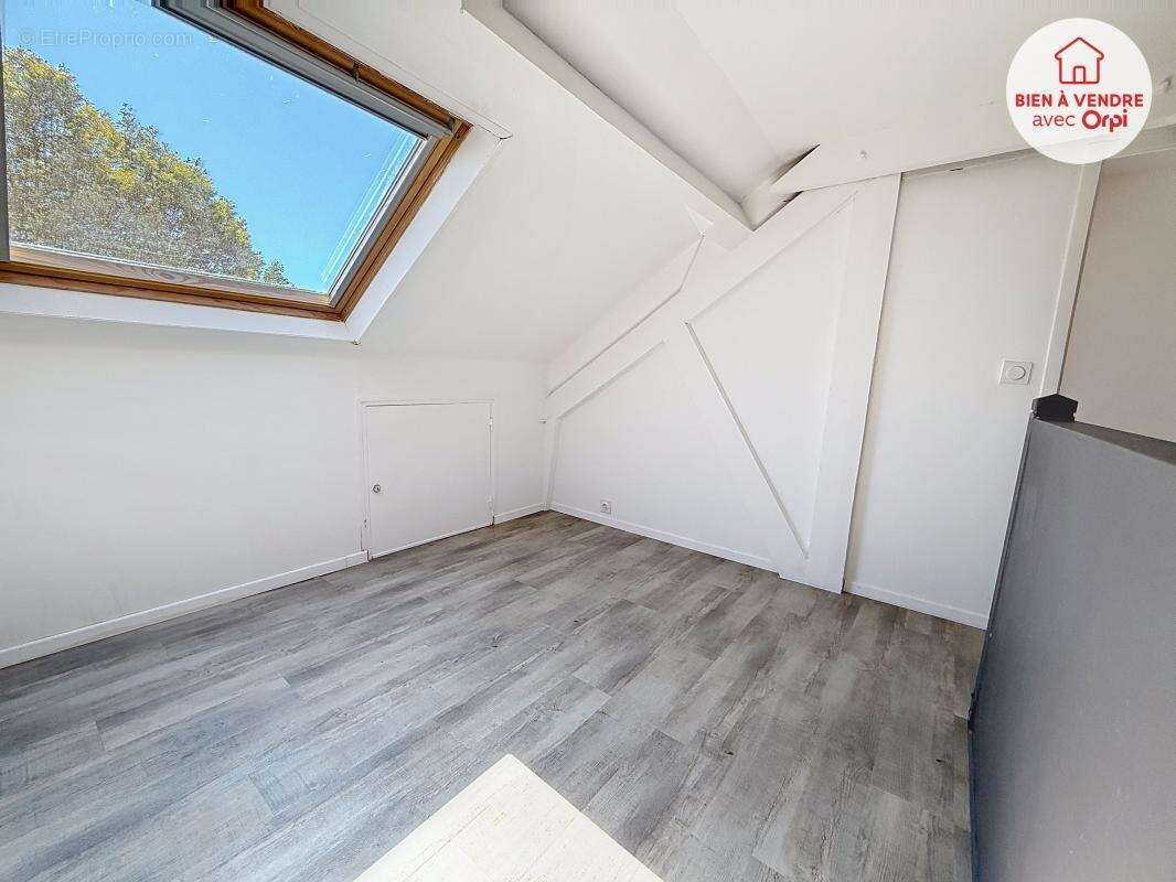 Maison à OINVILLE-SUR-MONTCIENT